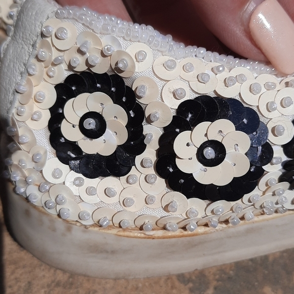 Chinese Laundry 7.5 white black sequin sneakers - Picture 8 of 13